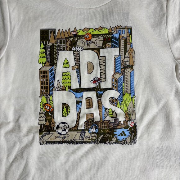 Adidas Kids Size 2T White Graphic Tee & 3-Stripes Short 2-Piece Set Boys OFFERSβ
- Picture 4 of 13